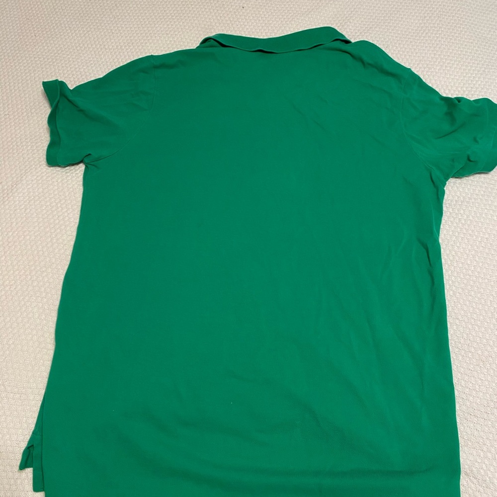 Very good condition with no stain or flaws